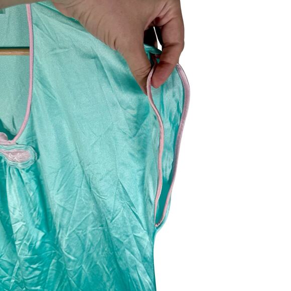 Set 2 VTG JCPenney Women's Medium Satin Pajama Tops Blouses 1960s 1970s Sleep - Picture 9 of 12